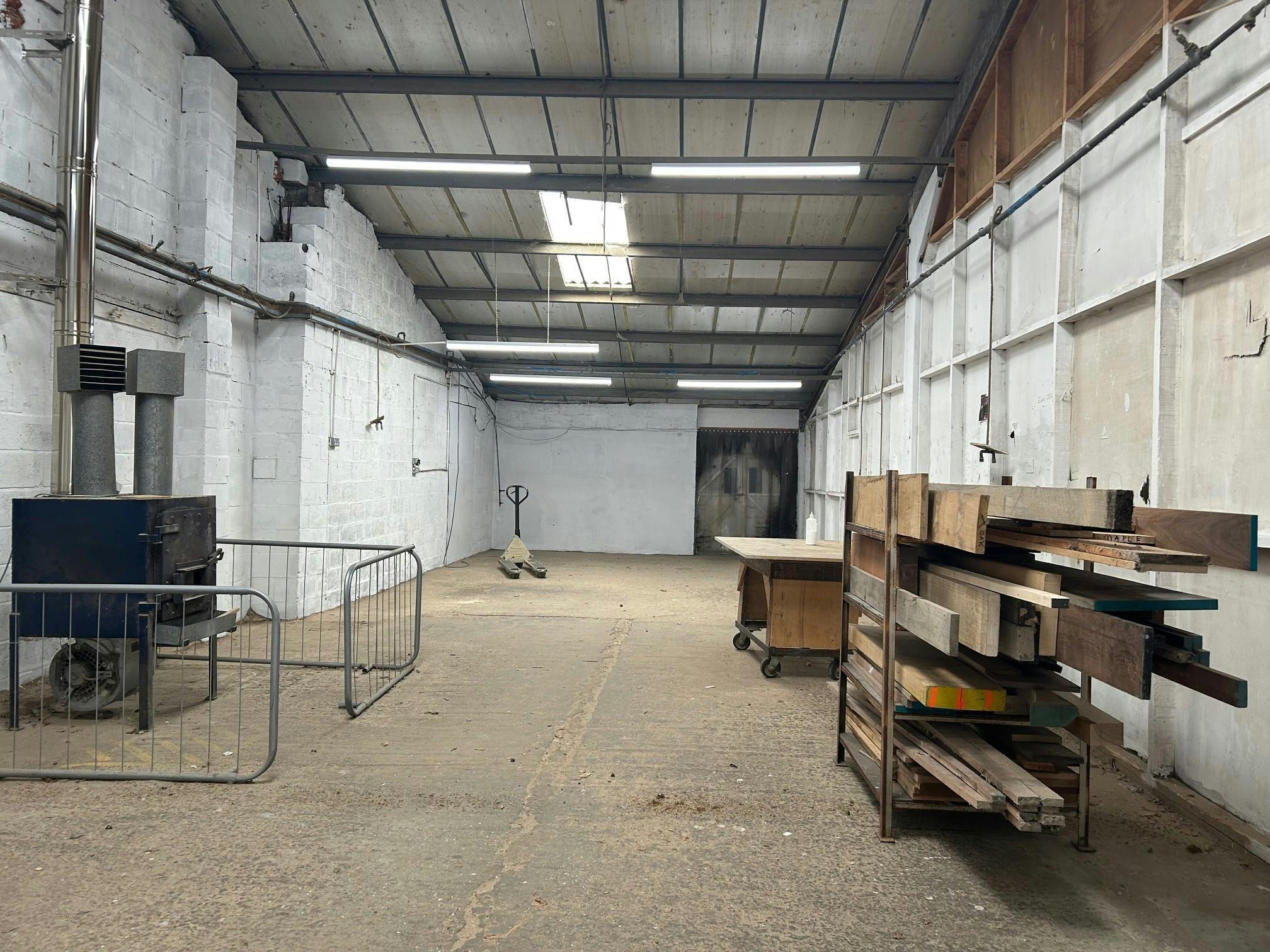 Unit 4 Oakfield Yard, James Lane, Reading to rent Building Photo- Image 1 of 17