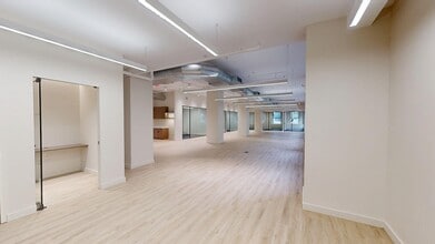 42 Broadway, New York, NY to rent Interior Photo- Image 1 of 7