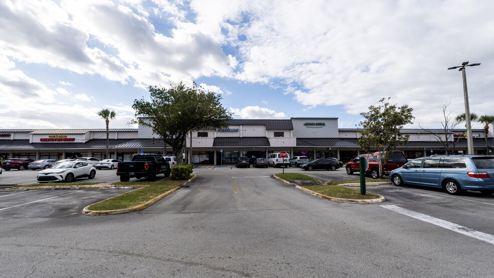 4101-4397 N State Road 7, Lauderdale Lakes, FL for rent - Building Photo - Image 3 of 24