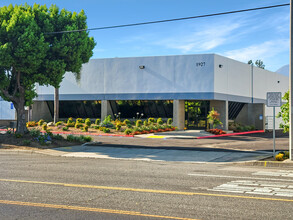 1927 E Francis St, Ontario, CA for rent Building Photo- Image 1 of 4