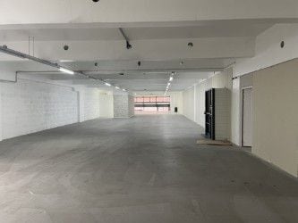 Light Industrial in Pantin for sale - Interior Photo - Image 2 of 6
