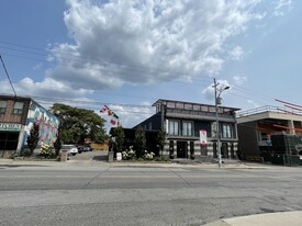 475 Oakwood Ave, Toronto ON - Commercial Property