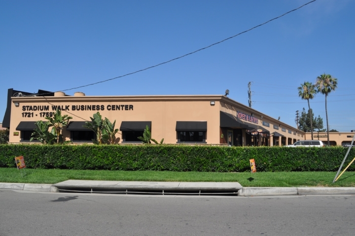 1721-1759 Claudina Way, Anaheim, CA for rent - Building Photo - Image 3 of 9