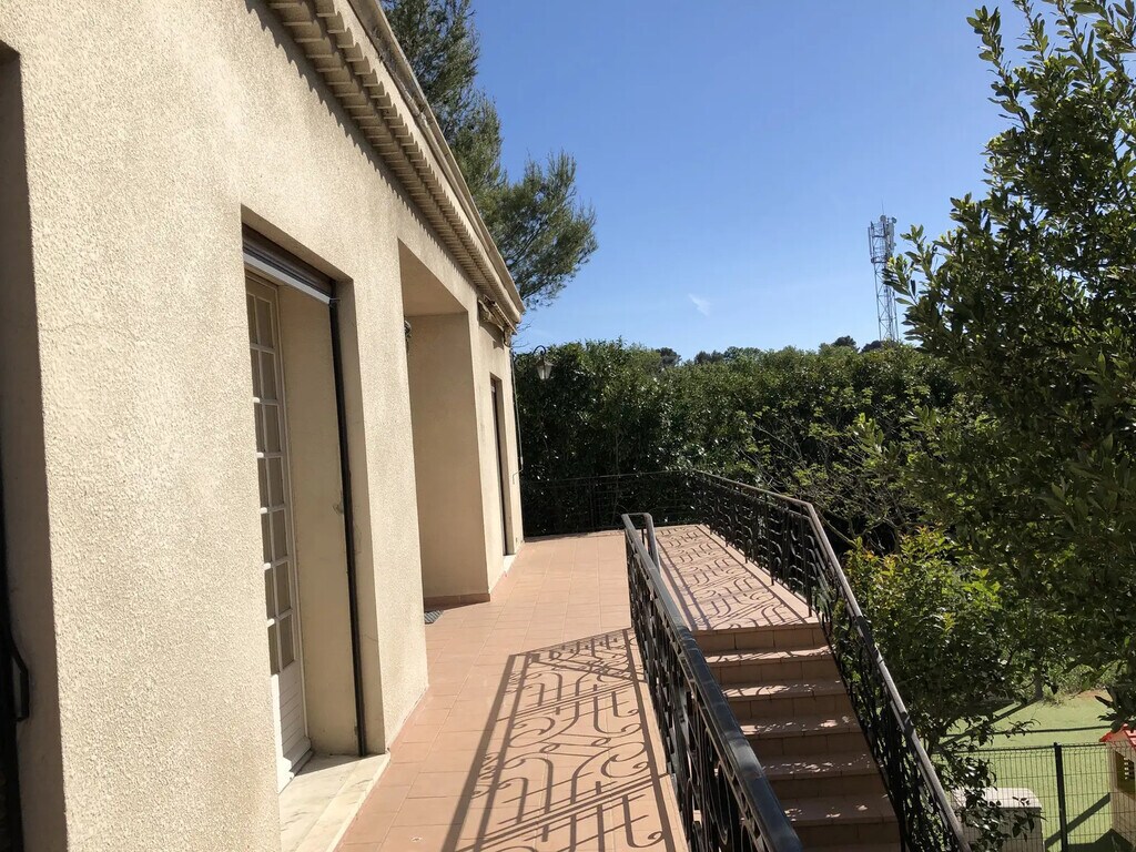 Location Bureaux 60 m² - Photo 1