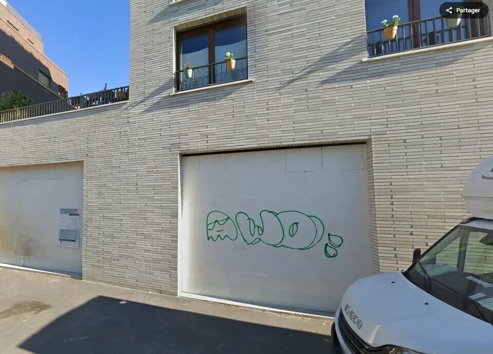 Retail in Montreuil to rent Building Photo- Image 1 of 5