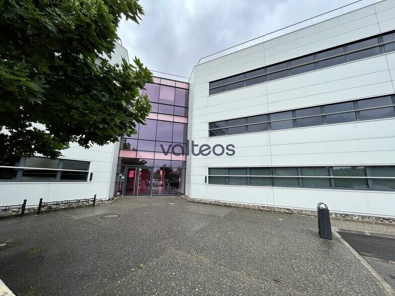 22 Boulevard Déodat De Séverac, Colomiers to rent - Building Photo - Image 1 of 9