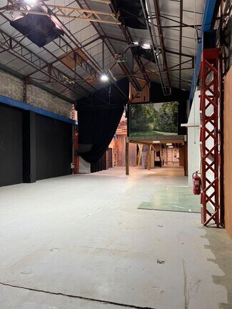 More details for 100 Rue Du Port, Aubervilliers - Light Industrial to Rent