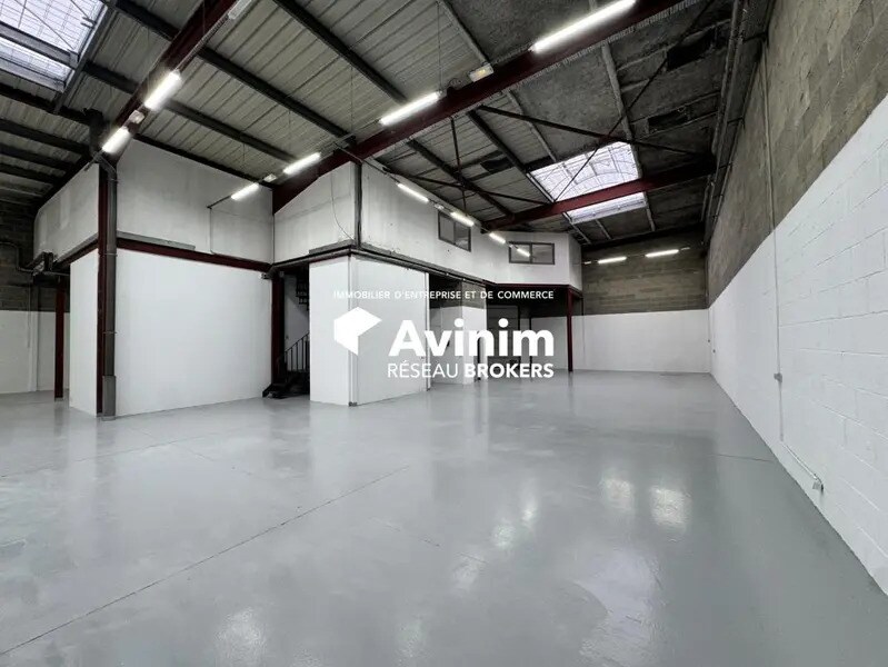 Industrial in Épinay-sur-Seine to rent Building Photo- Image 1 of 3