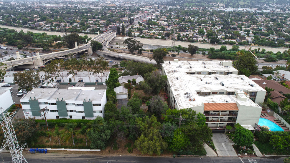 2955 Waverly Dr, Los Angeles, CA for sale - Building Photo - Image 1 of 1