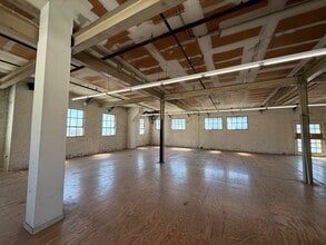 1109-1115 State St, Santa Barbara, CA to rent Building Photo- Image 2 of 16