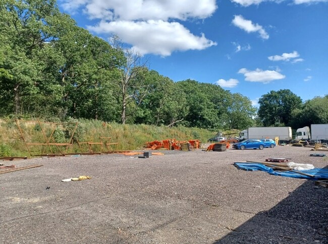 More details for Green Ln, Smallfield - Land to Rent