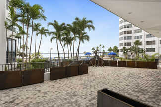 More details for 801 Brickell Bay Dr, Miami, FL - Retail for Rent