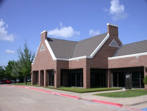 700-730 E Park Blvd, Plano, TX for rent Building Photo- Image 1 of 6