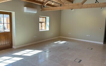 Rectory Rd, Hereford to rent Interior Photo- Image 1 of 3