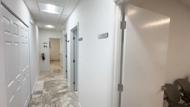 240 W Palmetto Park Rd, Boca Raton, FL to rent - Commercial Listing Video 