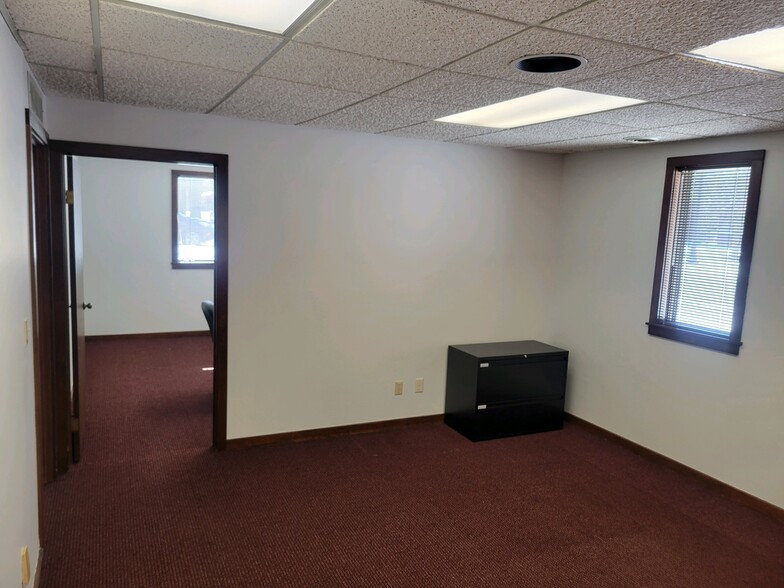 701 Lincolnway, Valparaiso, IN for rent - Building Photo - Image 3 of 7