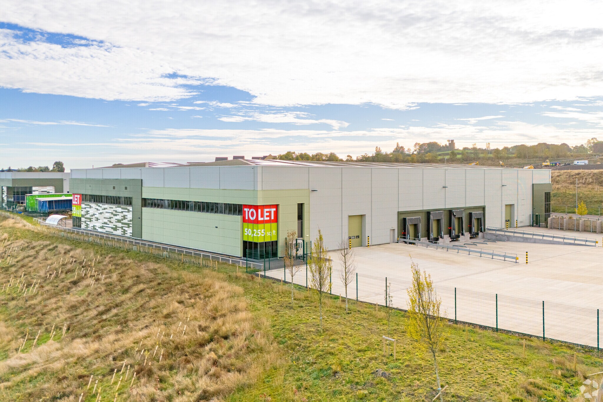 Dearne Valley Pky, Barnsley to rent Building Photo- Image 1 of 27