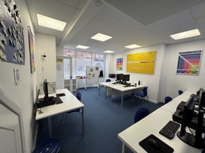 45-47 Fore St, Exeter to rent Interior Photo- Image 2 of 4