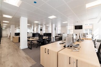 4 Matthew Parker St, London to rent Interior Photo- Image 1 of 3