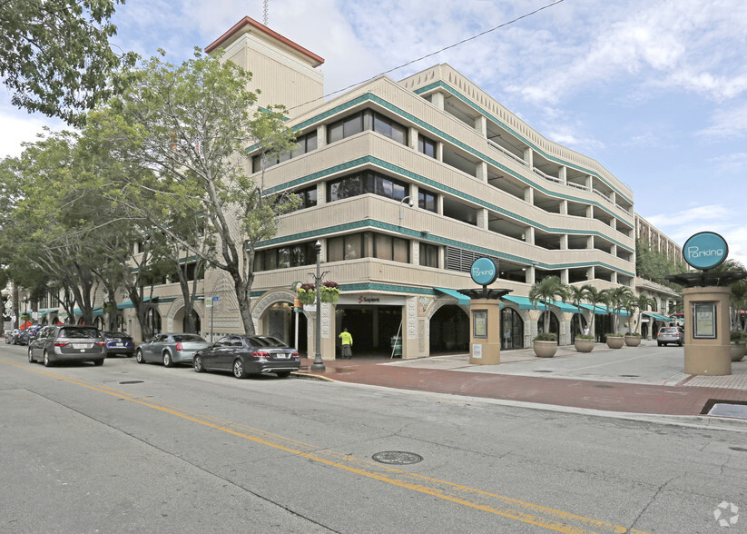 2911 Grand Ave, Coconut Grove, FL for rent - Primary Photo - Image 1 of 15