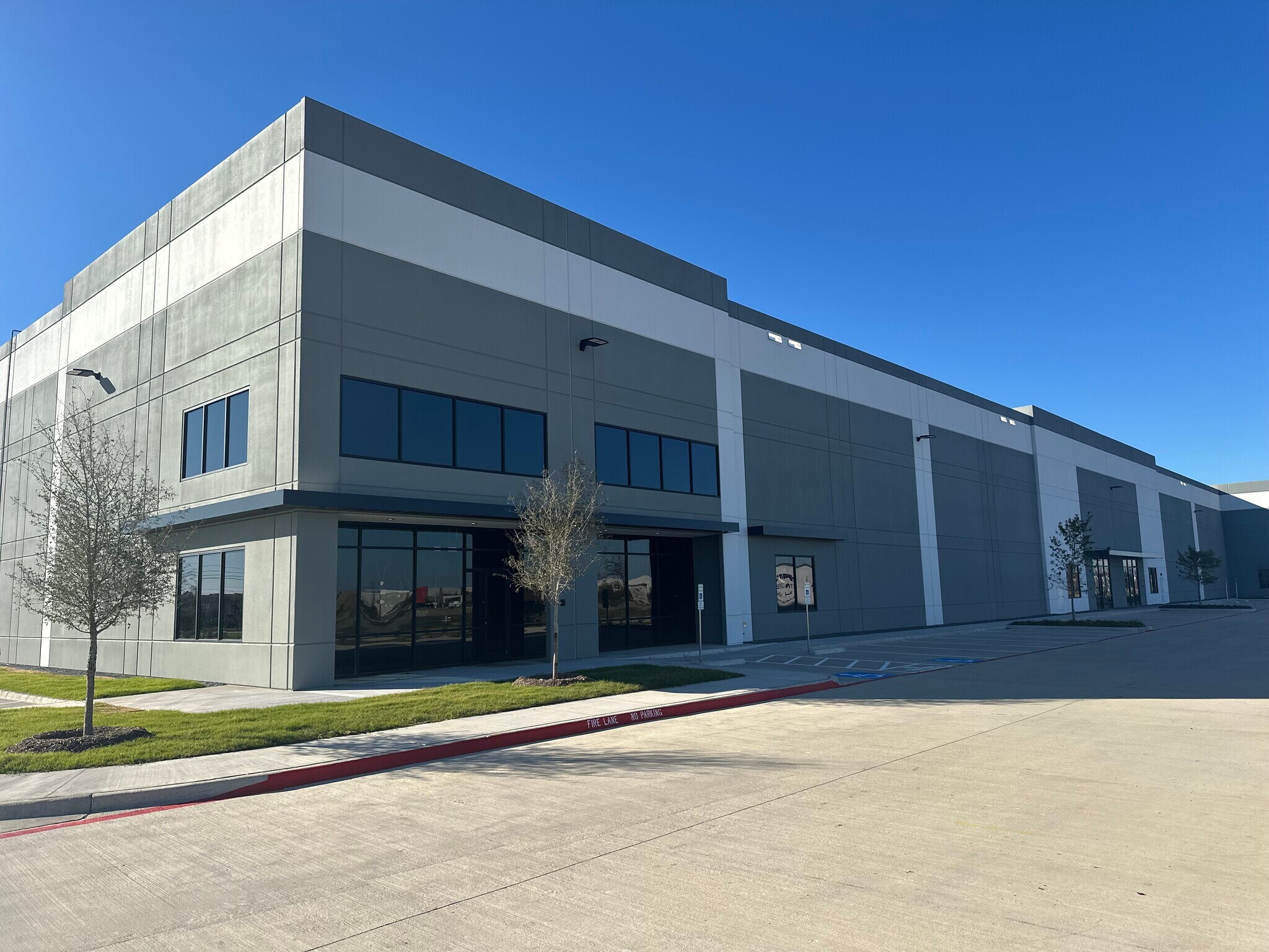 3451 N Interstate 35, Denton, TX to rent Building Photo- Image 1 of 3