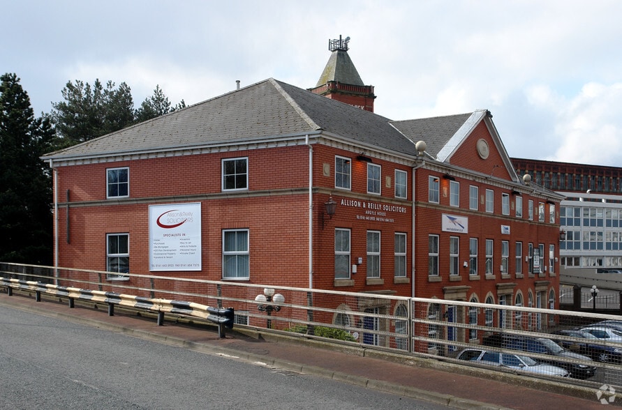 Park Rd, Manchester to rent - Building Photo - Image 2 of 2