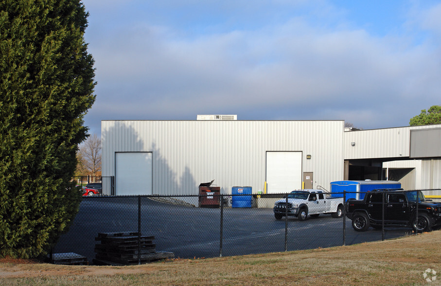 2 Task Industrial Ct, Greenville, SC for sale - Building Photo - Image 1 of 1