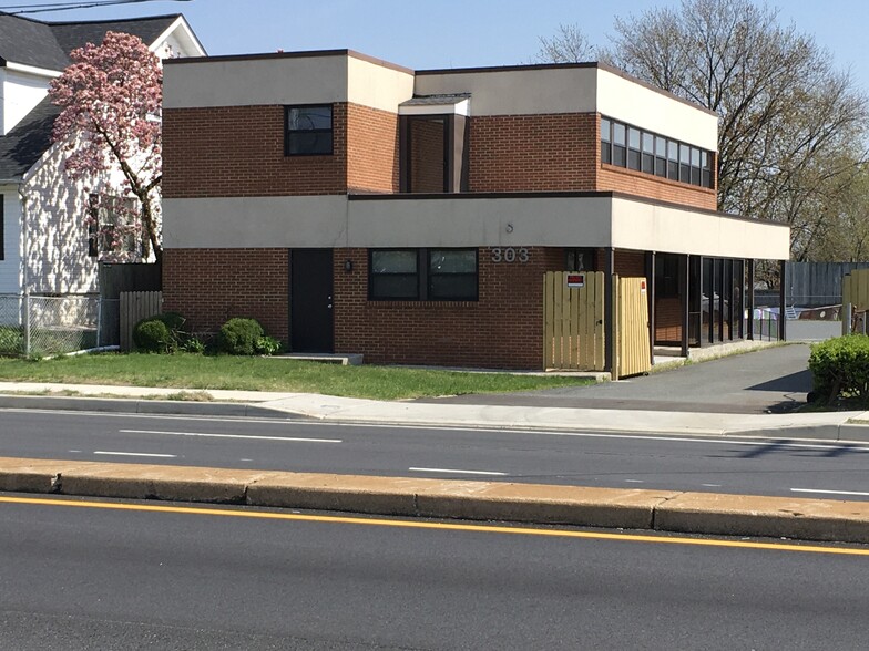 303 Eastern Blvd, Essex, MD for sale - Building Photo - Image 1 of 1