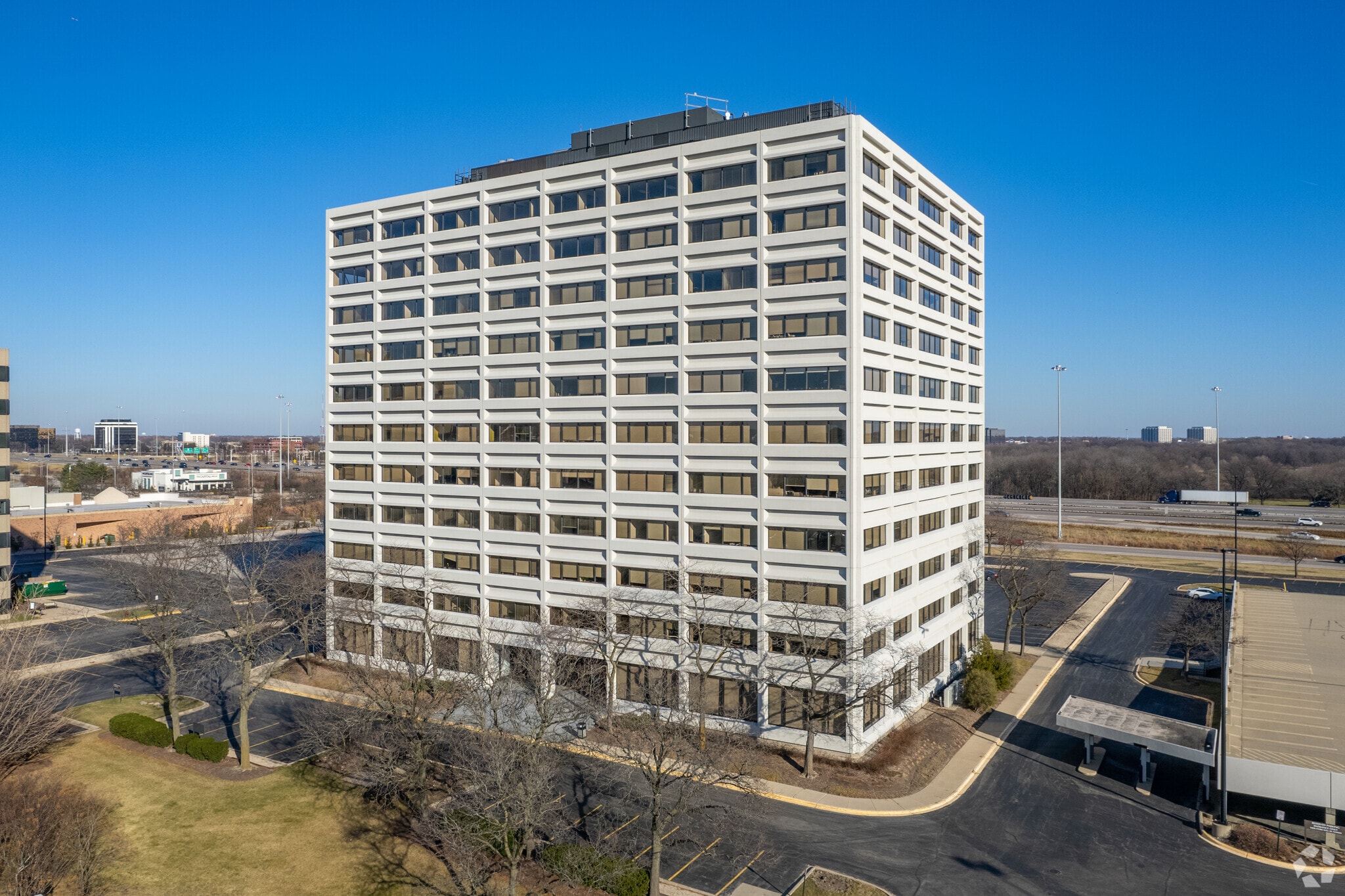1051 Perimeter Dr, Schaumburg, IL to rent Building Photo- Image 1 of 12