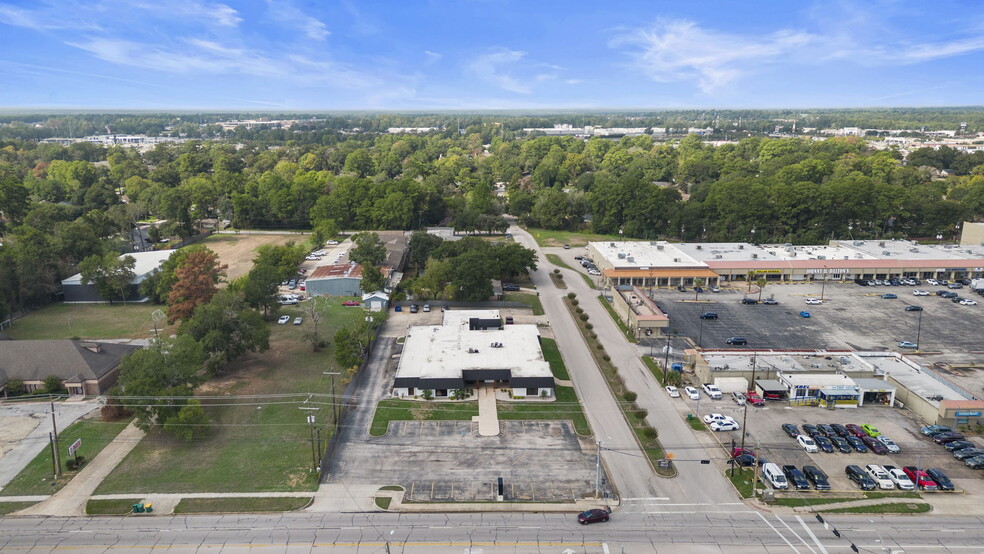 1915 N Frazier St, Conroe, TX for sale - Building Photo - Image 3 of 17