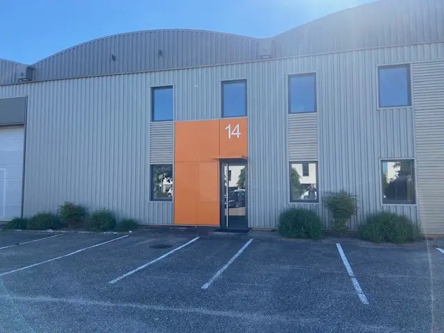 Chemin De L'Industrie, Dardilly to rent Building Photo- Image 1 of 15