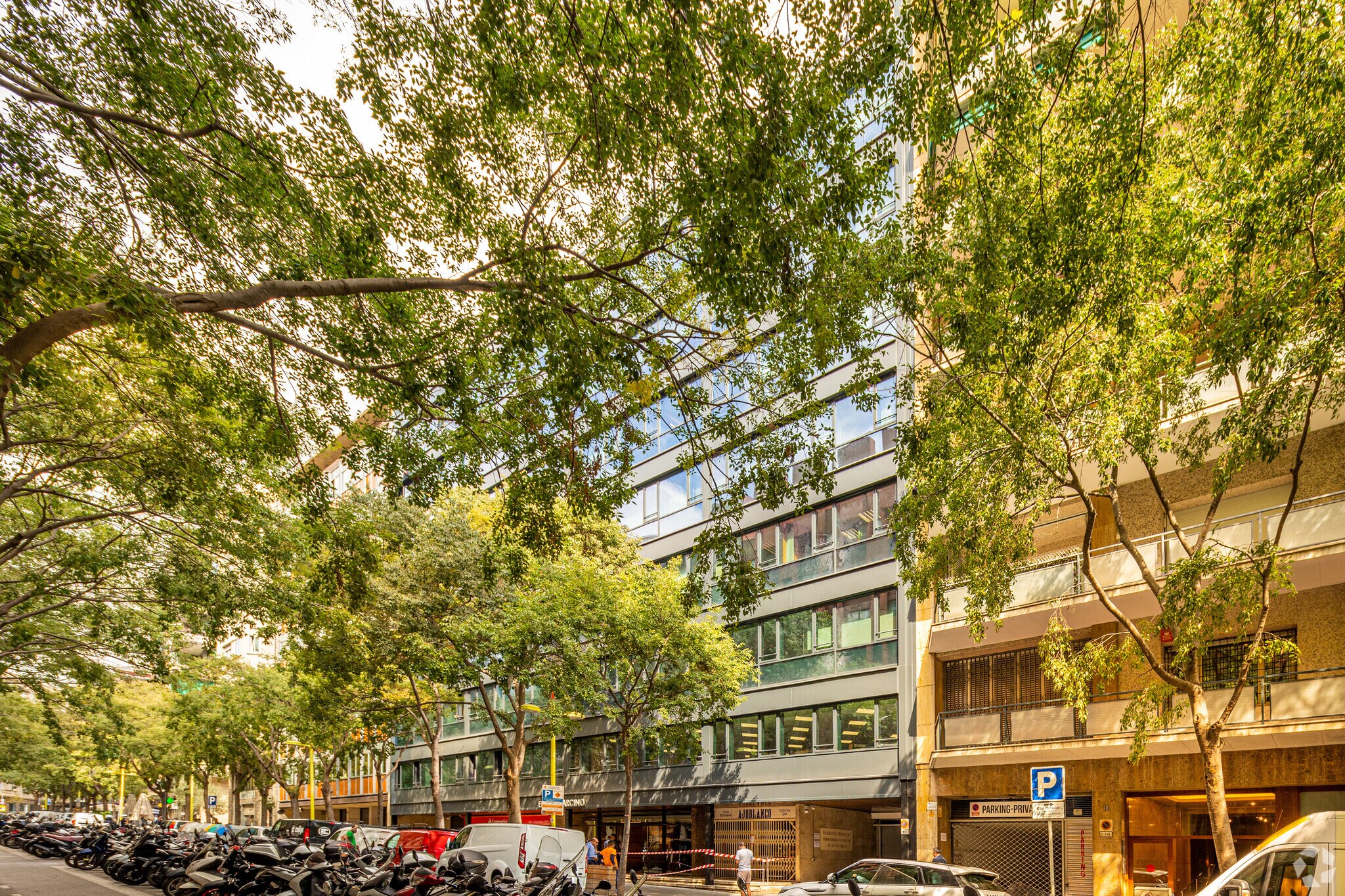 Carrer de Tuset, 20, Barcelona, Barcelona for sale Building Photo- Image 1 of 1