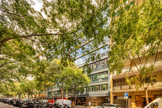 Carrer de Tuset, 20, Barcelona, Barcelona for rent Building Photo- Image 1 of 8