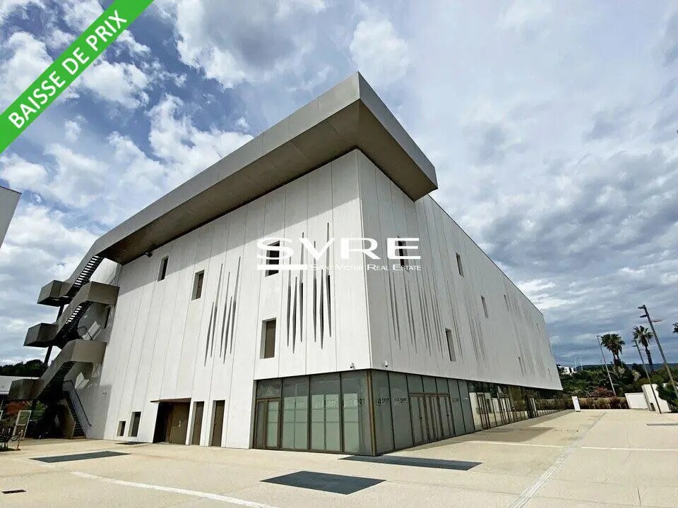 Retail in La Ciotat for sale Primary Photo- Image 1 of 3