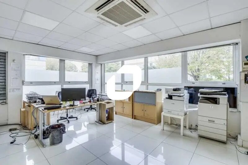 34-36 Rue Auguste Perret, Villejuif to rent - Building Photo - Image 2 of 33