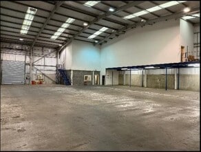 Thomas Rd, Crayford to rent Interior Photo- Image 1 of 3