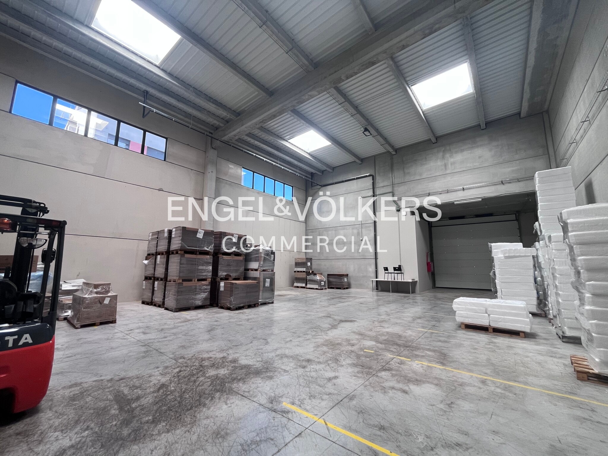 Industrial in Santa Perpètua de Mogoda, Barcelona to rent Interior Photo- Image 1 of 30