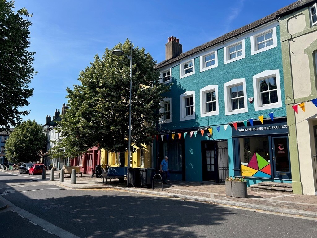 12-12A Market Pl, Cockermouth to rent Building Photo- Image 1 of 3