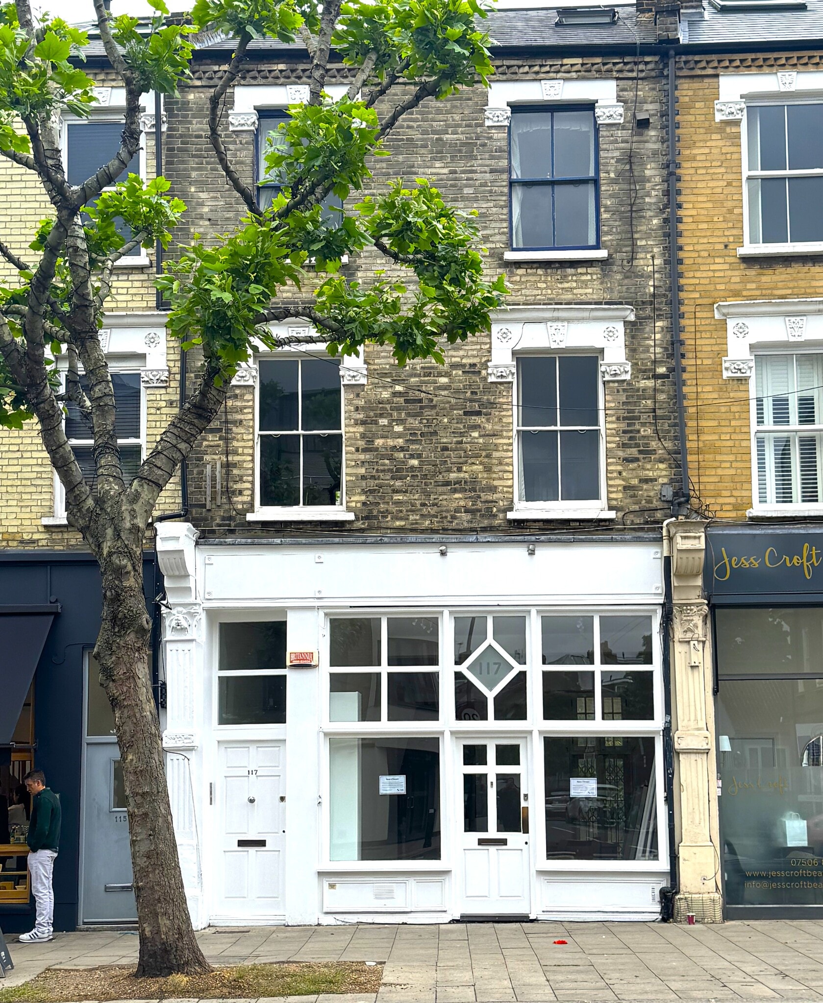 117 St. John's Hl, London to rent Building Photo- Image 1 of 7