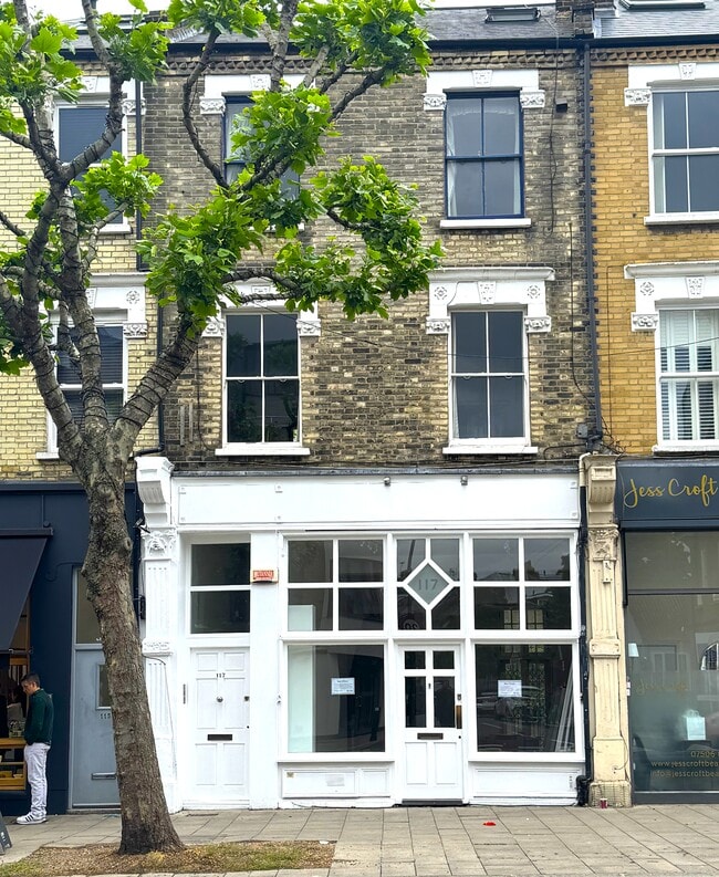 More details for 117 St. John's Hl, London - Retail to Rent