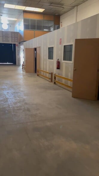 Industrial in Bigues i Riells del Fai, Barcelona to rent - Commercial Listing Video - Image 3 of 25
