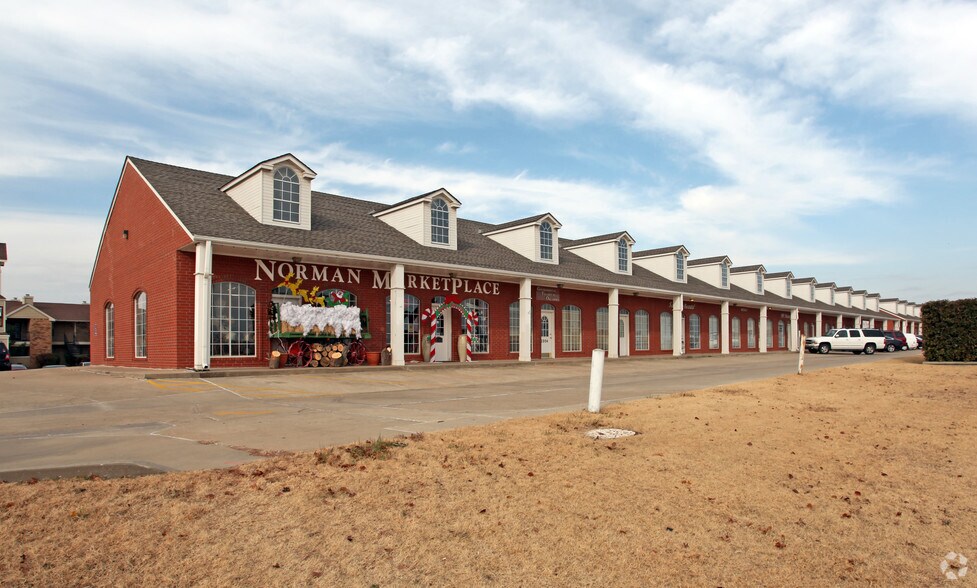 2300-2324 N Interstate Dr, Norman, OK for sale - Primary Photo - Image 1 of 1