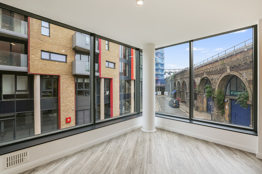 41A Maltby St, London for sale - Interior Photo - Image 2 of 25