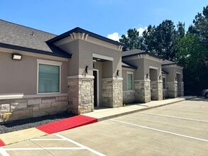 12410 Spring Cypress Rd, Tomball, TX to rent Interior Photo- Image 2 of 19