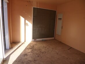 Retail in Tortosa, Tarragona to rent Interior Photo- Image 2 of 4