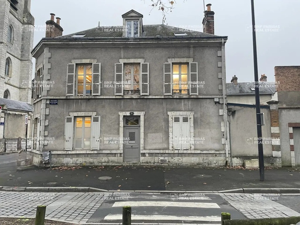 Vente Bureaux 205 m² - Photo 1