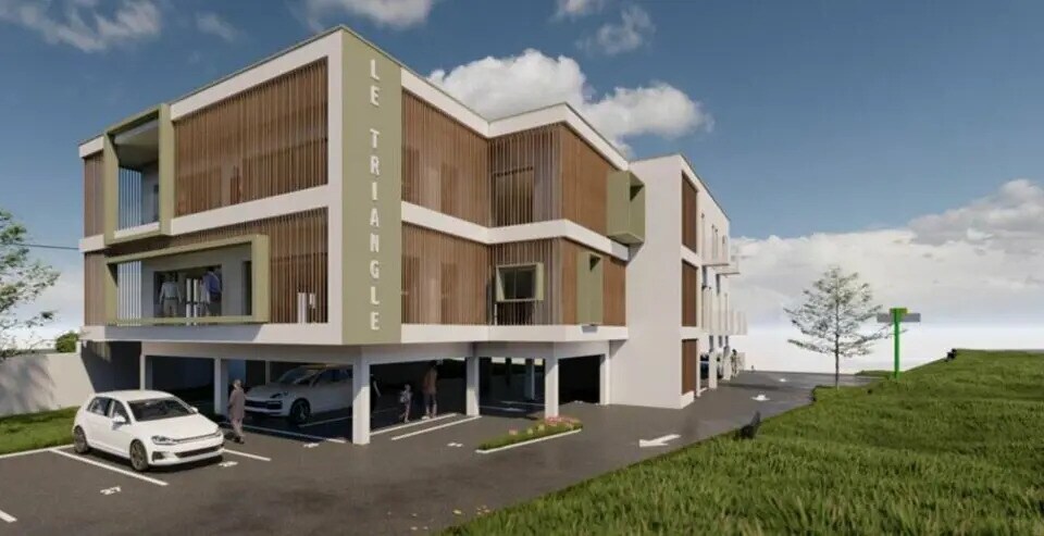 Office in Bourgoin-Jallieu for sale - Building Photo - Image 2 of 5