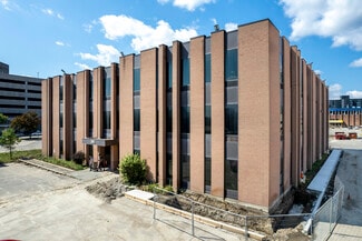 More details for 211 Consumers Rd, Toronto, ON - Office for Sale