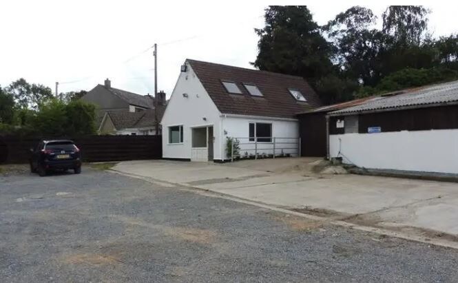 The Barn, Plymouth for sale Primary Photo- Image 1 of 1