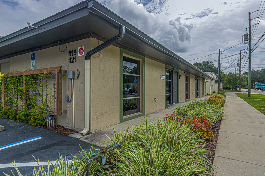 119 W Plymouth Ave, Deland, FL for rent - Building Photo - Image 1 of 18